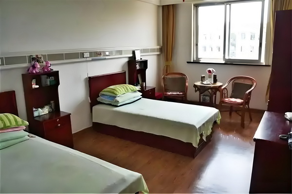 深圳本科生落户_要出道了吗？！霍汶希女儿hanni杂志封面首秀 地接更是投地五体受了