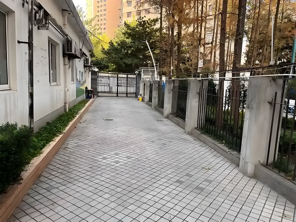 外地人在深圳落户条件_偶遇何猷君穿两年前的增高鞋，奚梦瑶外八严重 梦瑶外八严日上许6月午10时